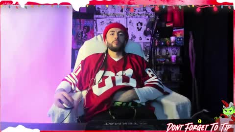 Snapshot of beastbxy chatting on 12.23.24 beast bxy online show from 12.23.24