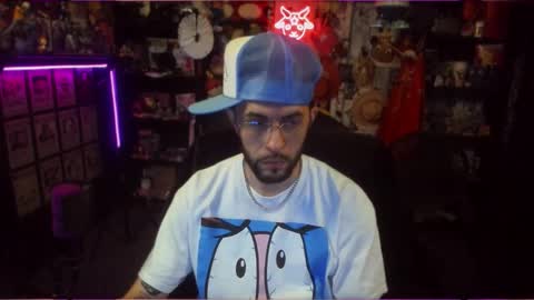 Snapshot of beastbxy chatting on 10.18.25 beast bxy online show from 10.18.25