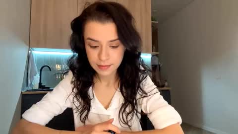 Katie online show from 10.21.25