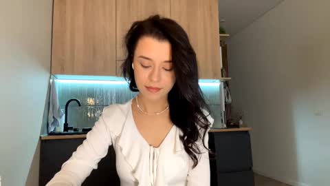 Katie online show from 11.05.25