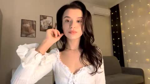 Katie online show from 11.21.25