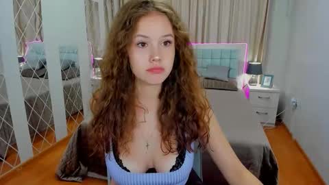 Snapshot of beatricewild chatting on 10.14.25 BeatriceWild online show from 10.14.25