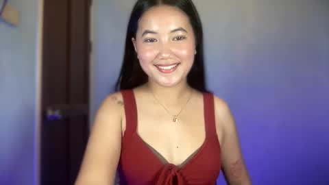 Snapshot of beatrix_sweetx1122 chatting on 12.04.25 Beatrix online show from 12.04.25