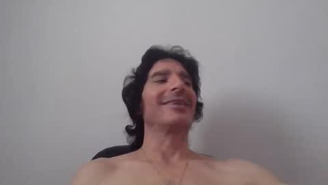 Snapshot of beautifukk chatting on 01.01.25 beautifukk online show from 01.01.25