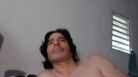 Snapshot of beautifukk chatting on 01.05.25 beautifukk online show from 01.05.25