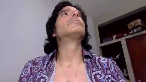 Snapshot of beautifukk chatting on 01.16.25 beautifukk online show from 01.16.25