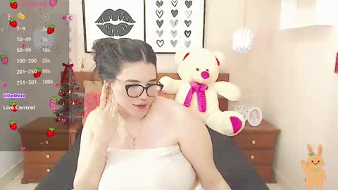 Snapshot of beautty_pink chatting on 01.03.25 beautty_pink online show from 01.03.25