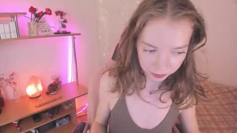 Snapshot of beautyeliise chatting on 10.06.25 Eliise online show from 10.06.25