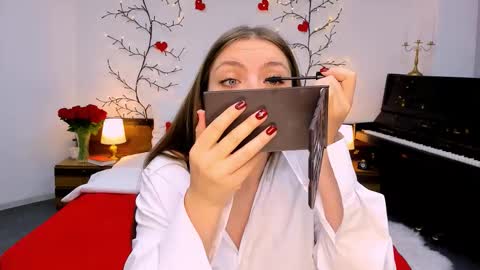 Snapshot of beautyfrominside chatting on 10.17.25 Gloria online show from 10.17.25