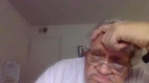 Snapshot of beautytomyeyes chatting on 02.02.25 beautytomyeyes online show from 02.02.25