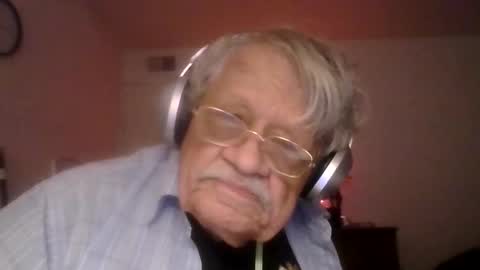 Snapshot of beautytomyeyes chatting on 11.01.25 beautytomyeyes online show from 11.01.25