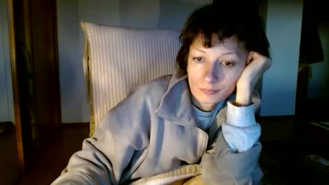 Snapshot of bebacksooon chatting on 01.12.25 Raluca online show from 01.12.25