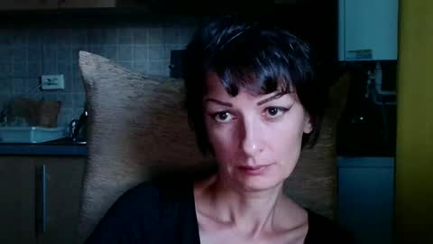 Snapshot of bebacksooon chatting on 09.24.25 Raluca online show from 09.24.25