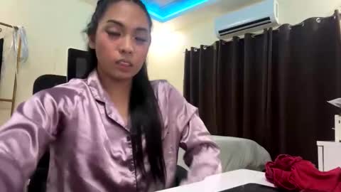 Snapshot of becinapia15 chatting on 09.22.25 becinapia15 online show from 09.22.25