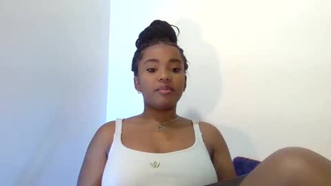 Snapshot of behla_rouseh chatting on 03.09.25 Behla Rouseh online show from 03.09.25
