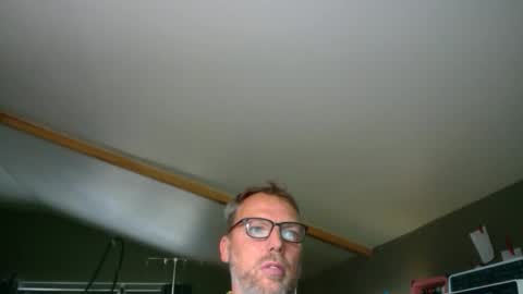 Snapshot of belgianordenary chatting on 10.17.25 belgianordenary online show from 10.17.25