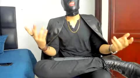 Snapshot of belialcrow666 chatting on 11.06.25 belialcrow666 online show from 11.06.25