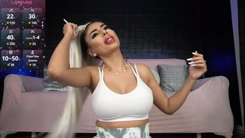 Emma  Bella online show from 02.06.25