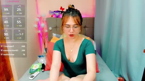 Snapshot of bella_maree chatting on 12.27.24 BM  online show from 12.27.24