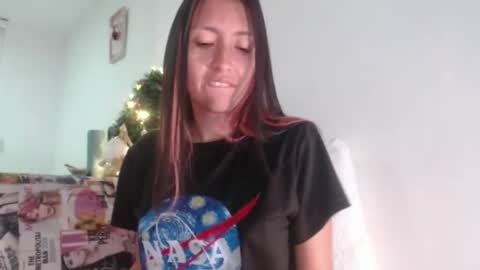 Snapshot of bella_marlowe chatting on 12.23.24 Bella Marlowe online show from 12.23.24