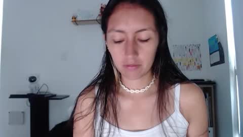 Snapshot of bella_marlowe chatting on 11.11.25 Bella Marlowe online show from 11.11.25