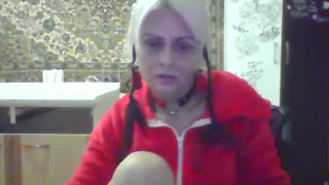 Snapshot of bella_nathalie chatting on 12.31.24 Bella Nathalie online show from 12.31.24