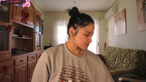 Snapshot of bella_pocahontas3 chatting on 01.19.25 bella_pocahontas3 online show from 01.19.25