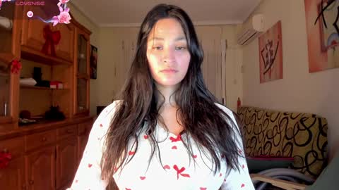 Snapshot of bella_pocahontas3 chatting on 02.07.25 bella_pocahontas3 online show from 02.07.25