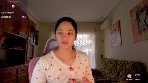 Snapshot of bella_pocahontas3 chatting on 02.14.25 bella_pocahontas3 online show from 02.14.25