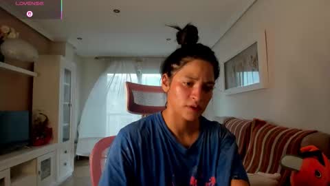 Snapshot of bella_pocahontas3 chatting on 09.21.25 bella_pocahontas3 online show from 09.21.25