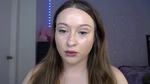 Snapshot of bellamonroee chatting on 01.05.25 Bella Monroe online show from 01.05.25