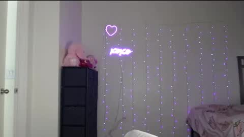 Snapshot of bellamonroee chatting on 01.23.25 Bella Monroe online show from 01.23.25