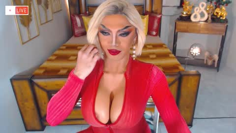 Snapshot of bellatrixxhuckerts chatting on 02.14.25 B E L L A T R I X online show from 02.14.25