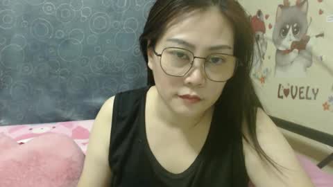 Snapshot of bellbabe chatting on 03.11.25 Bella online show from 03.11.25