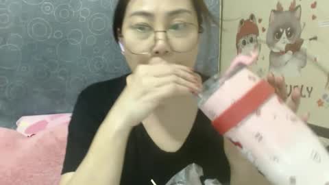 Snapshot of bellbabe chatting on 03.11.25 Bella online show from 03.11.25