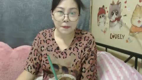 Snapshot of bellbabe chatting on 10.01.25 Bella online show from 10.01.25