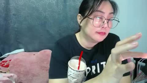 Snapshot of bellbabe chatting on 10.05.25 Bella online show from 10.05.25