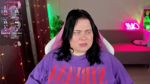 Snapshot of bellybooxo chatting on 11.14.25 LinaBoo online show from 11.14.25