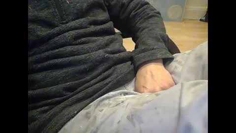 Snapshot of bemichel chatting on 10.15.25 jaimetout online show from 10.15.25