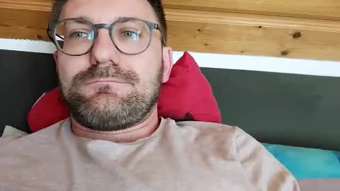 Snapshot of ben00189 chatting on 09.14.25 ben00189 online show from 09.14.25