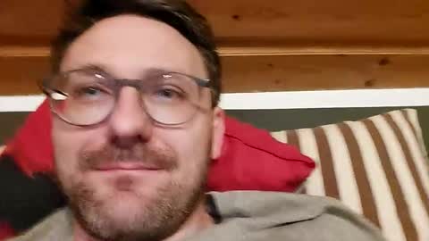 Snapshot of ben00189 chatting on 11.03.25 ben00189 online show from 11.03.25