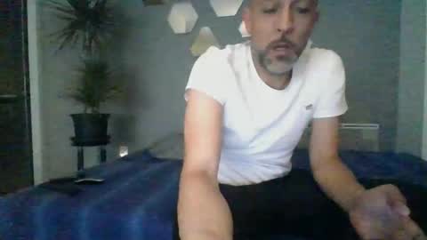 Snapshot of benbare13 chatting on 01.16.25 benbare13 online show from 01.16.25