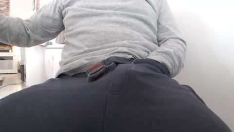 Snapshot of bencobra chatting on 03.12.25 bencobra online show from 03.12.25