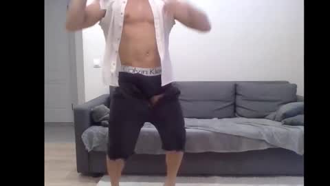 Snapshot of beniamain chatting on 01.10.25 Alan online show from 01.10.25