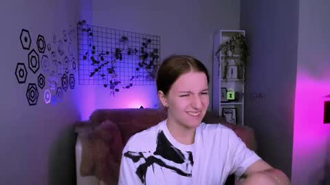 Snapshot of benny_duglas chatting on 10.15.25 Benny online show from 10.15.25