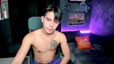 Snapshot of bentlyfuck chatting on 12.13.24 bentlyfuck online show from 12.13.24