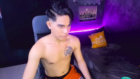 Snapshot of bentlyfuck chatting on 12.16.24 bentlyfuck online show from 12.16.24