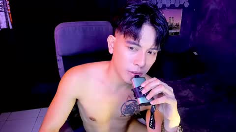 Snapshot of bentlyfuck chatting on 12.27.24 bentlyfuck online show from 12.27.24