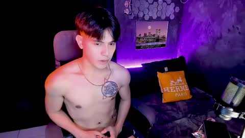 Snapshot of bentlyfuck chatting on 01.02.25 bentlyfuck online show from 01.02.25