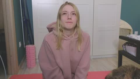 Snapshot of benty_bunny chatting on 01.25.25 Alice online show from 01.25.25